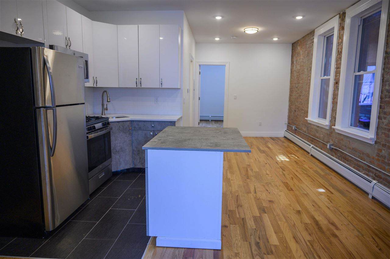 201 Monticello Ave - Photo 1