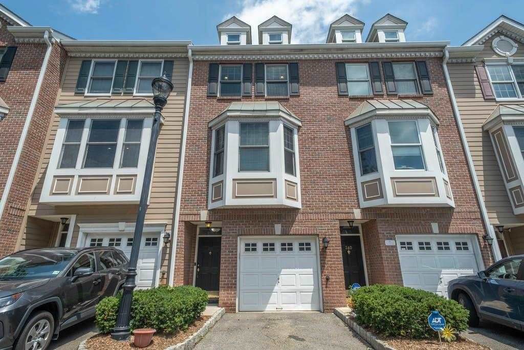 241 Brower Ct - Photo 1