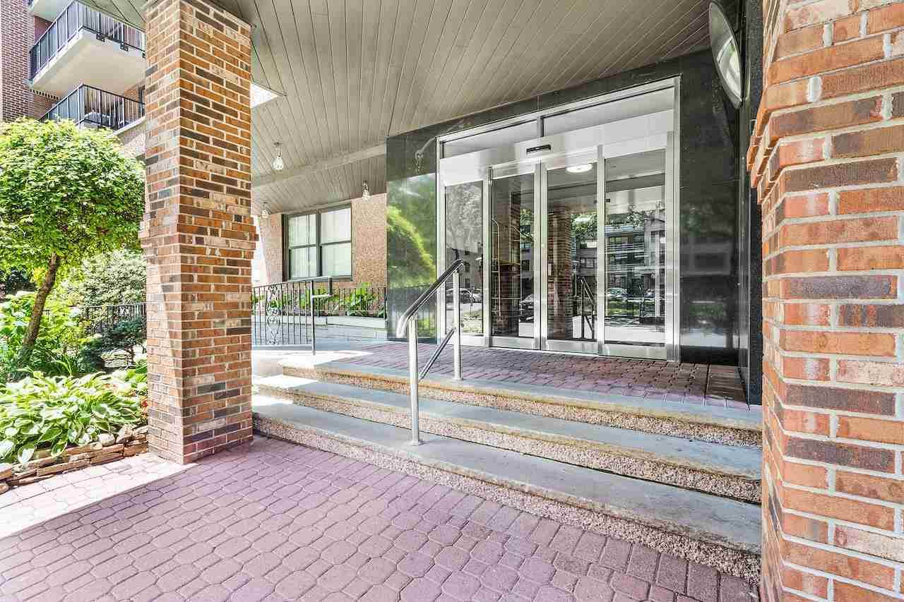 225 St Pauls Ave - Photo 1