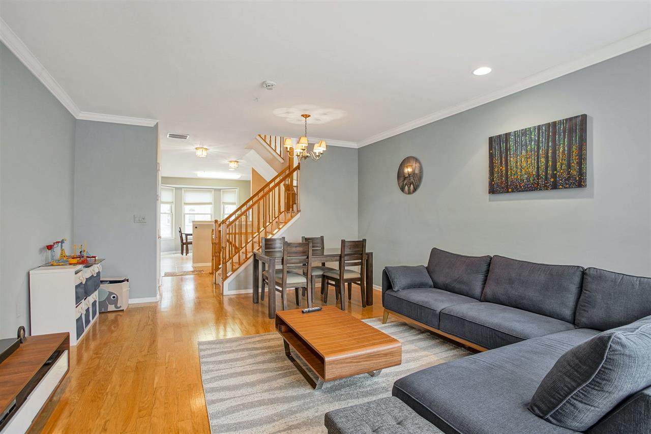 481 Buffalo Ct - Photo 1