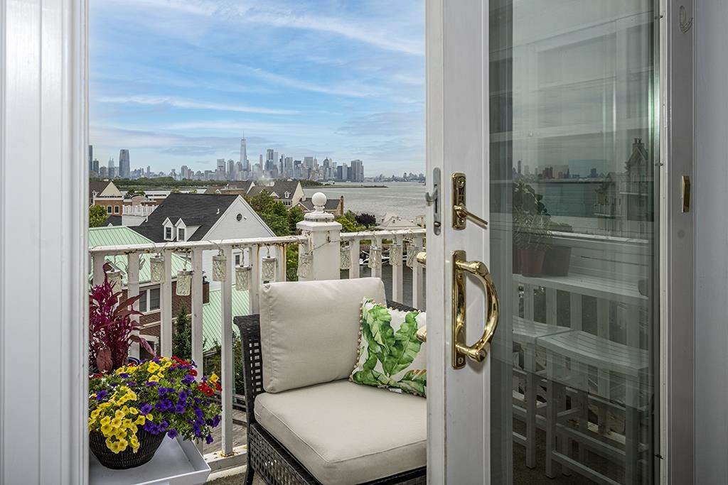200 Shearwater Ct West - Photo 1