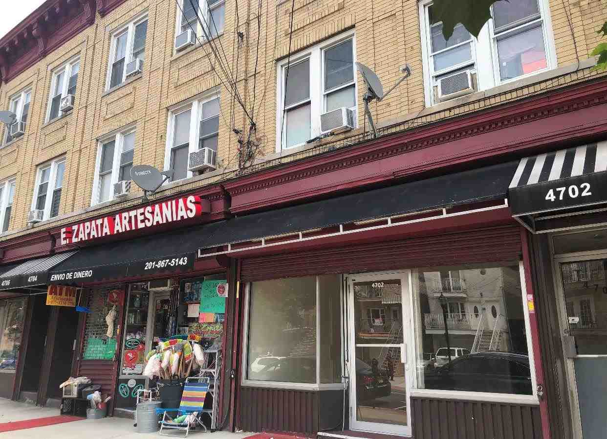 4702 Broadway Ave - Photo 1