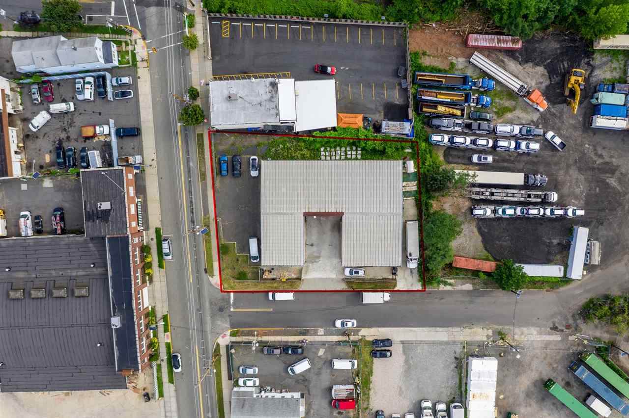 400 Schuyler Ave - Photo 1