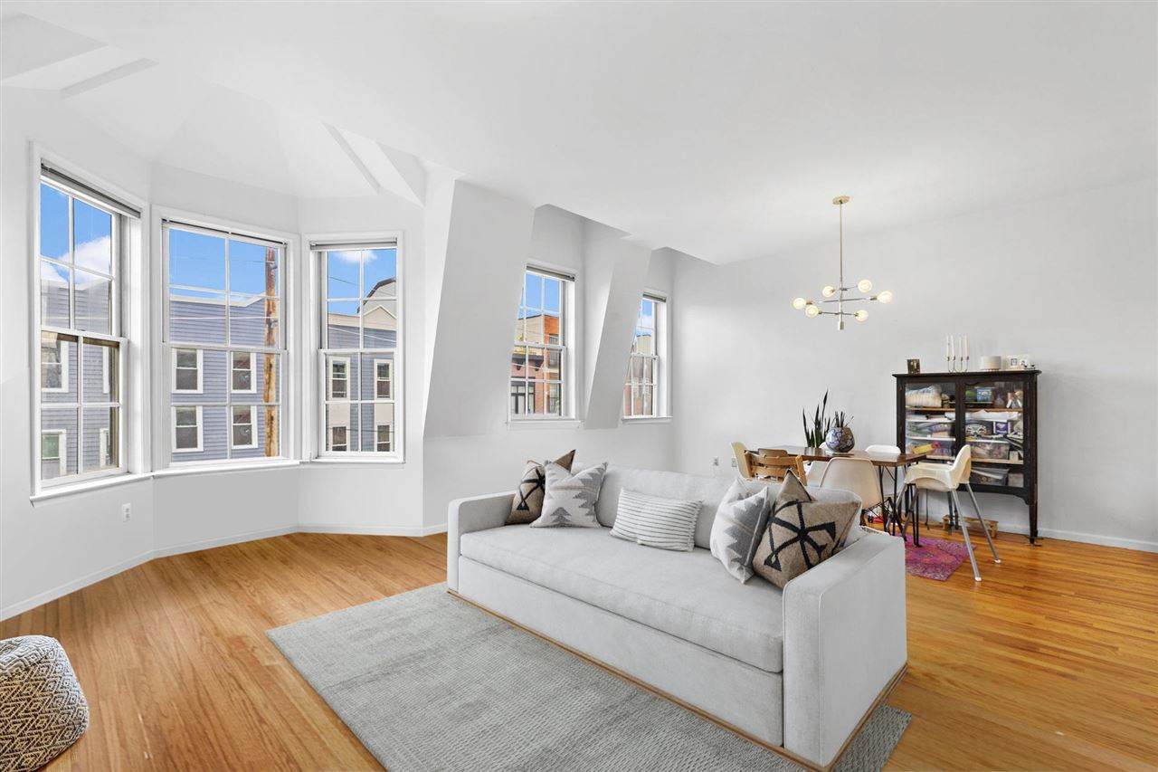 59 Madison St - Photo 1