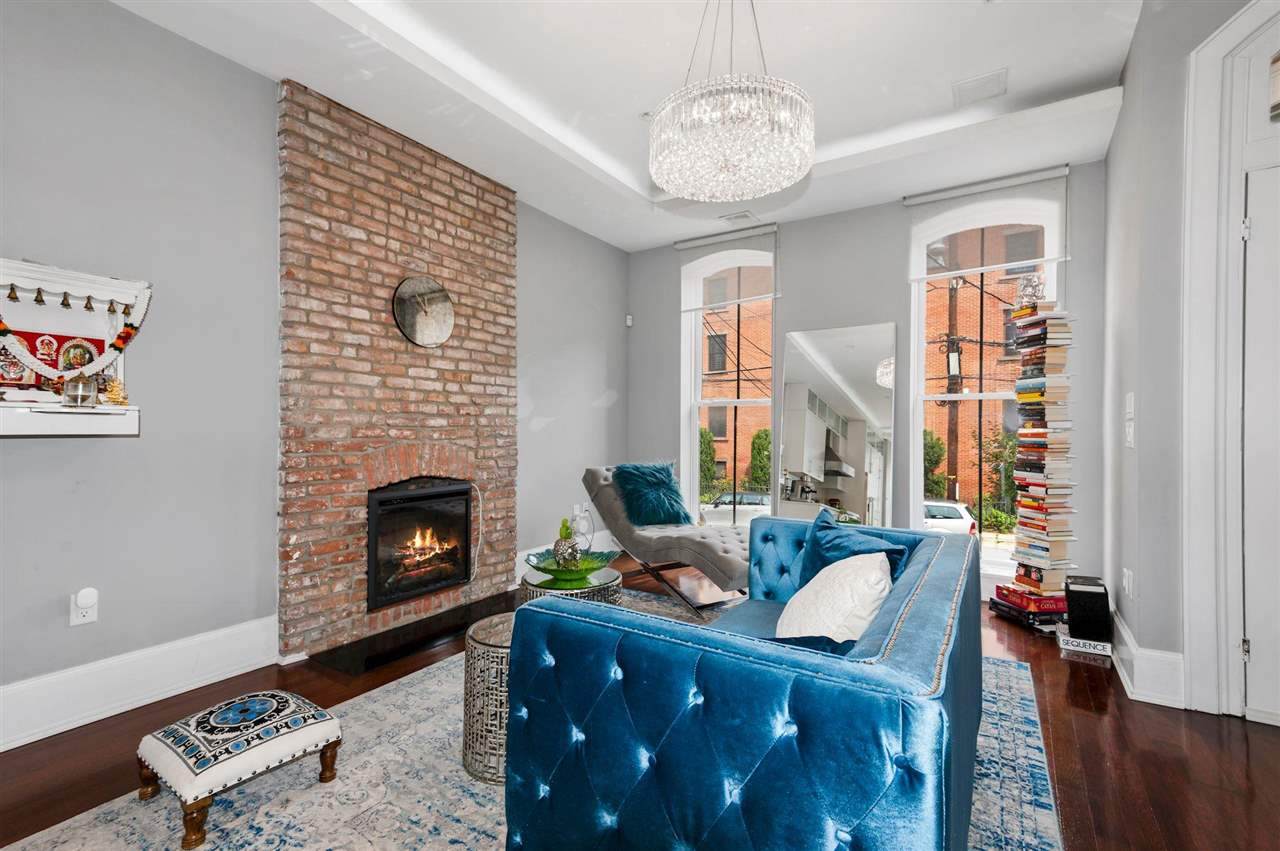 225 8TH ST - Photo 1