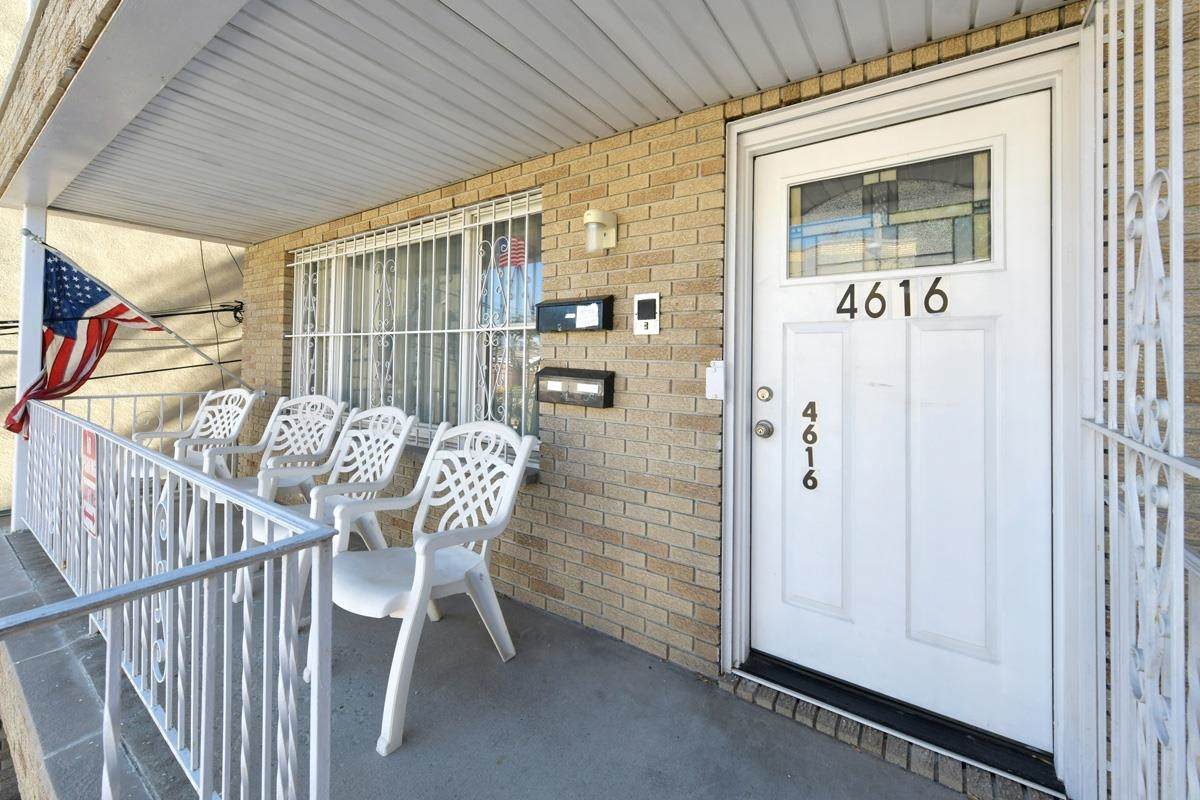 4616 Cottage Ave - Photo 1