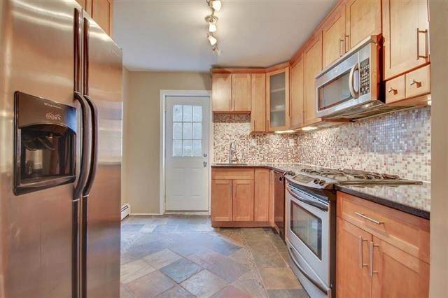 302 5TH ST - Photo 1