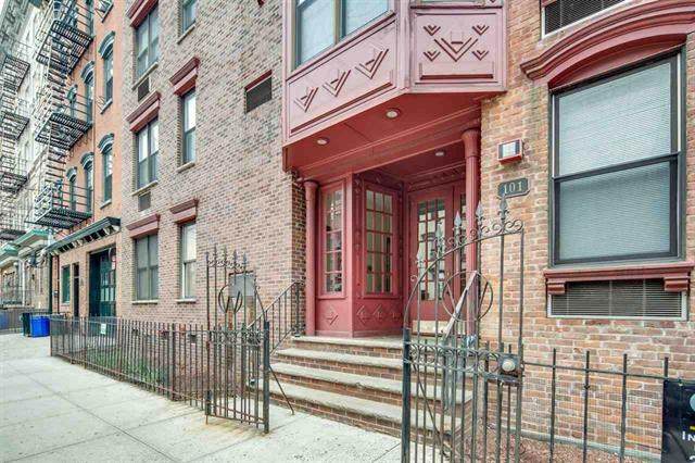 101 Willow Ave - Photo 1