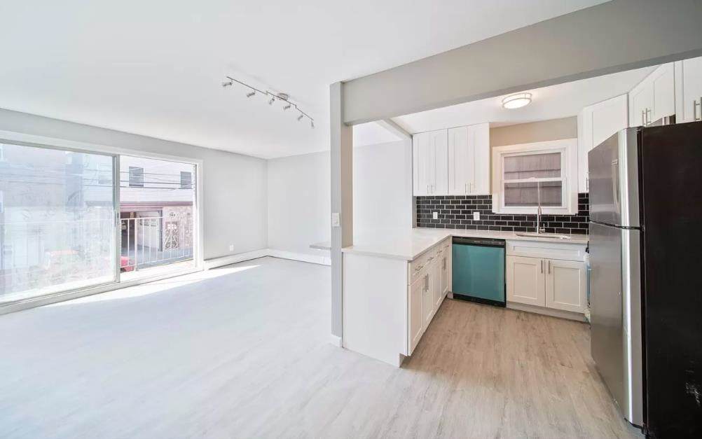 306 5TH ST - Photo 1
