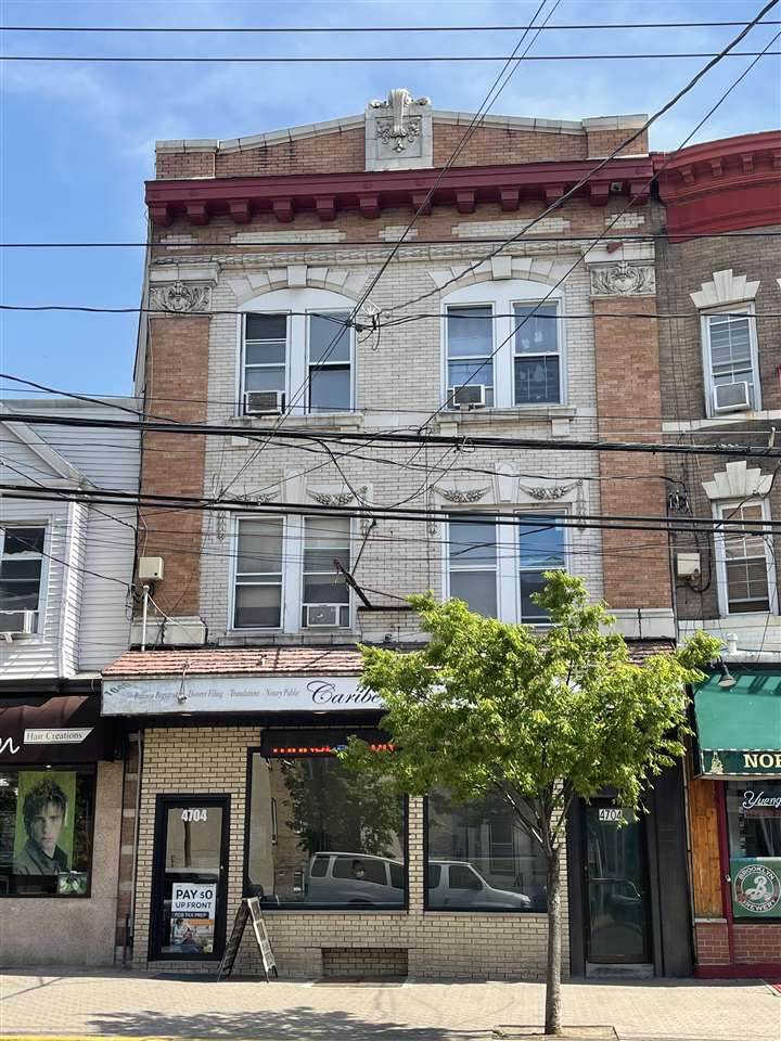 4704 Park Ave - Photo 1