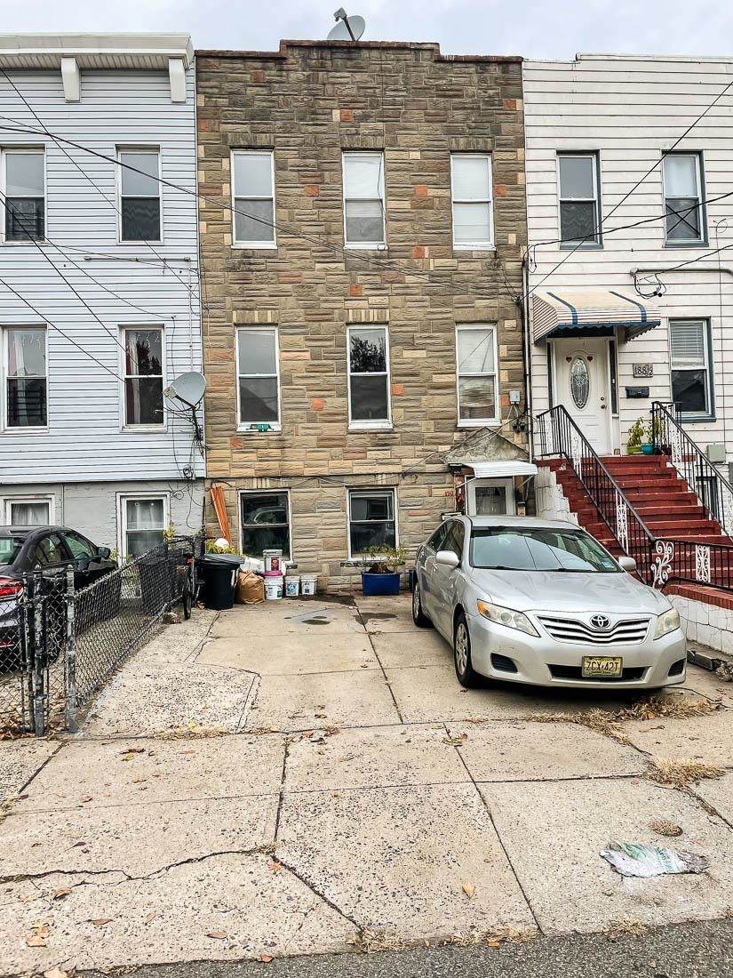 190 Hutton St - Photo 1