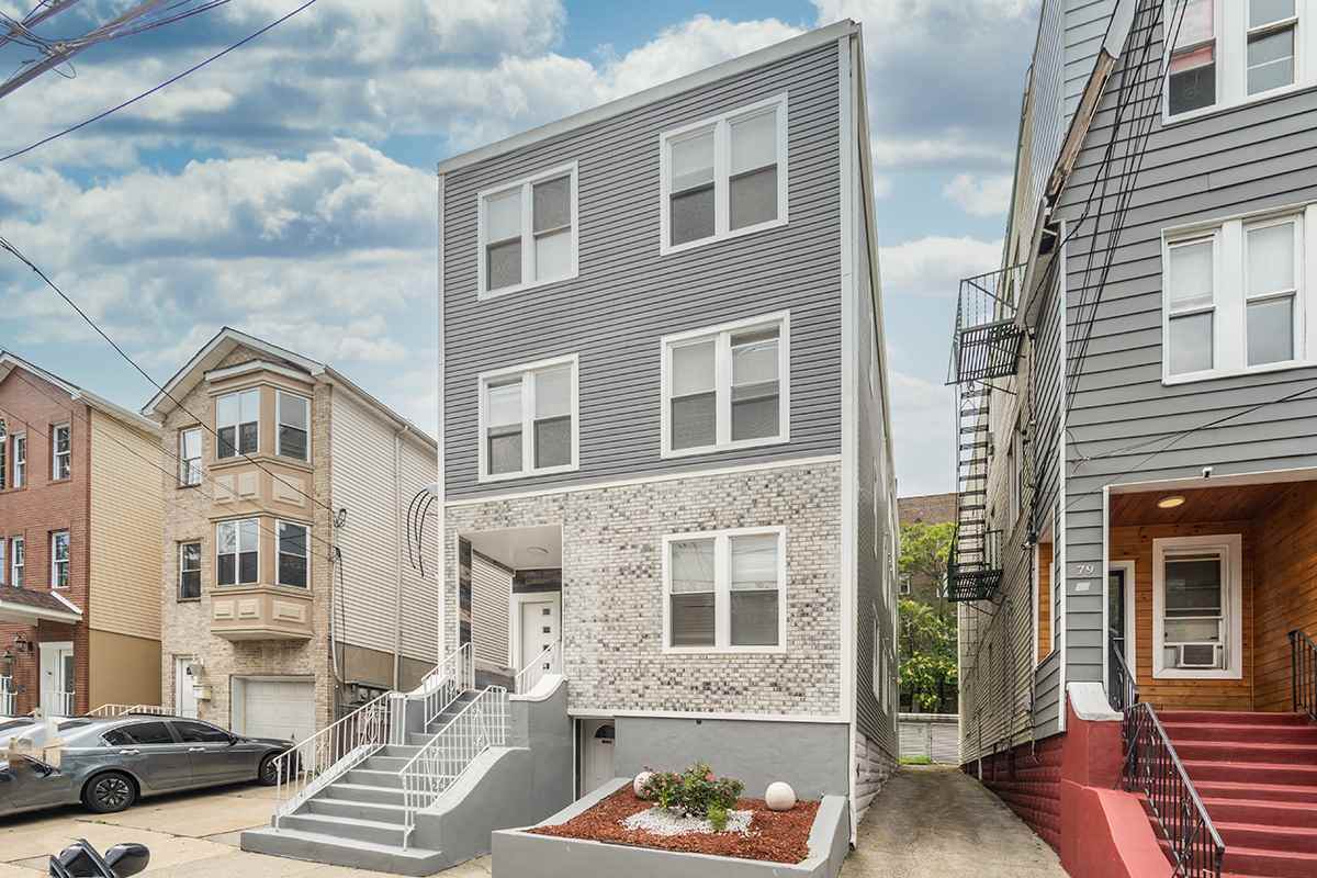 77 Randolph Ave - Photo 1