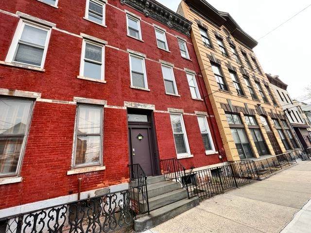 546 Palisade Ave - Photo 1