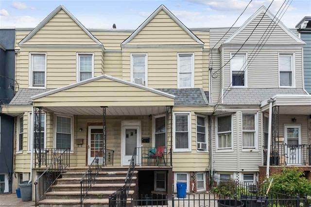 667 Palisade Ave - Photo 1