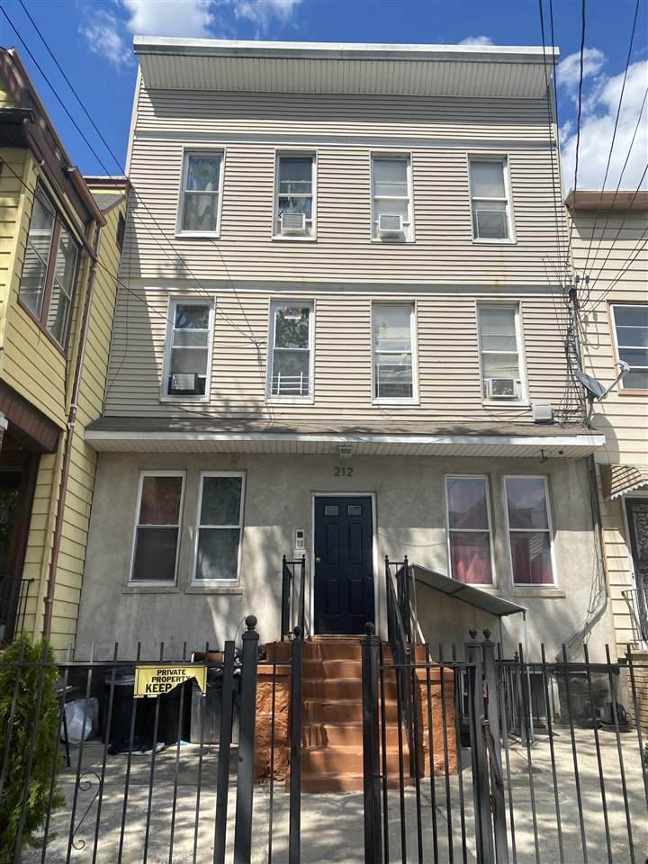212 Clinton Ave - Photo 1