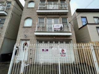 33 Bostwick Ave - Photo 1
