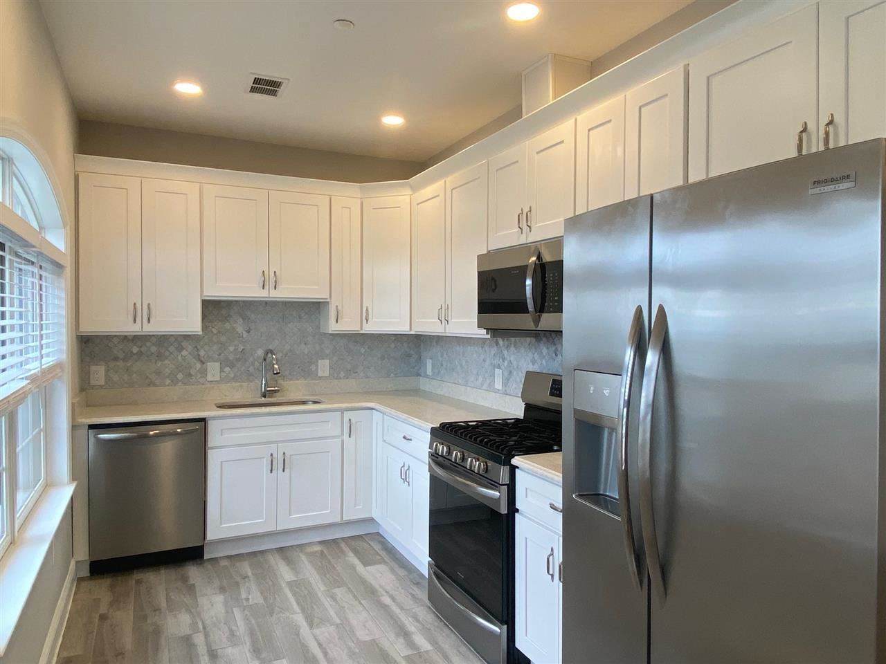 54 Graham St - Photo 1