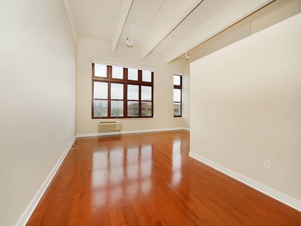 1500 Washington St - Photo 1