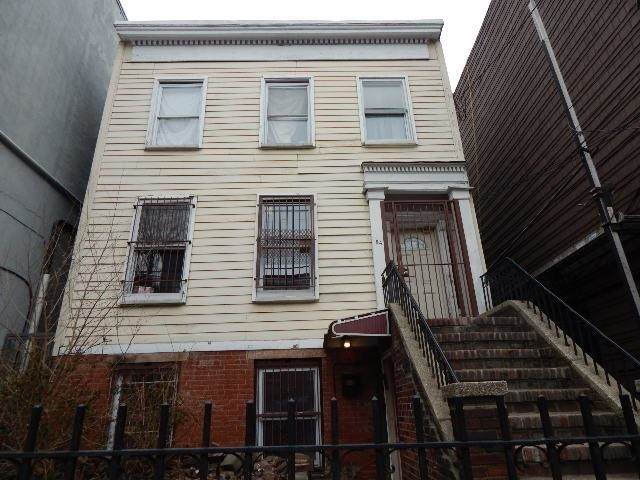54 Wayne St - Photo 1