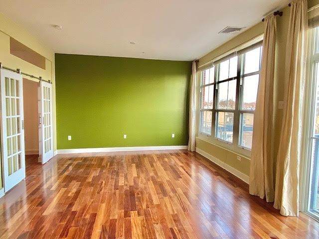 55 Mallory Ave - Photo 1
