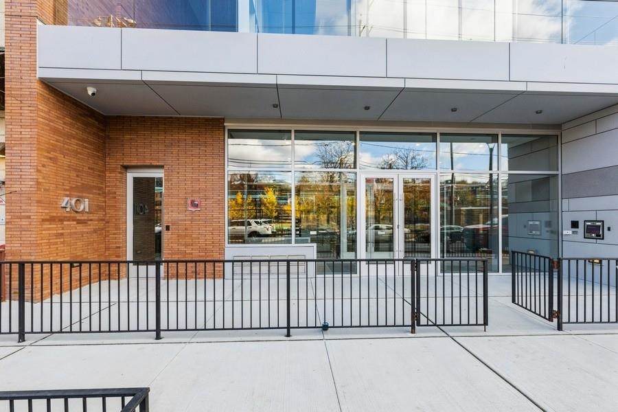 401 Jackson St - Photo 1