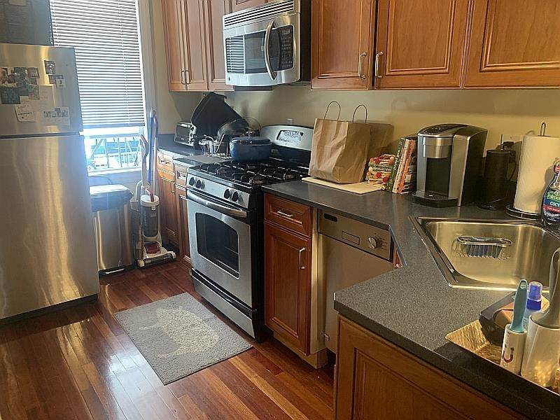 358 3RD ST - Photo 1