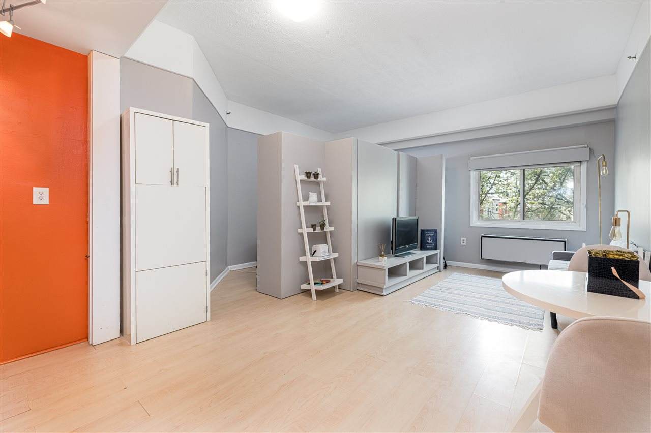 476 Monmouth St - Photo 1