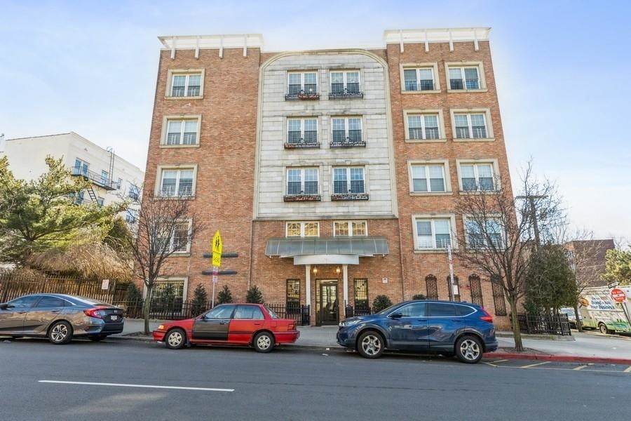 45 Broadway - Photo 1