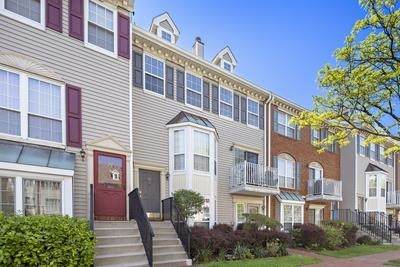 28 Dogwood St - Photo 1