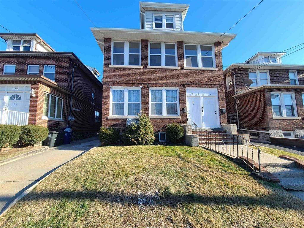 7914 Kennedy Blvd - Photo 1