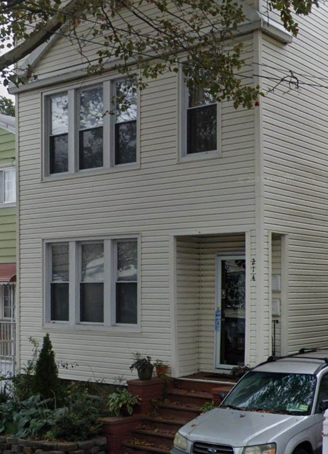 214 Bartholdi Ave - Photo 1