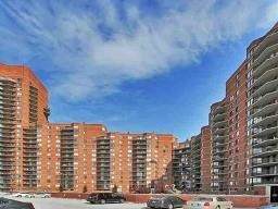 1030 Harmon Cove Tower - Photo 1