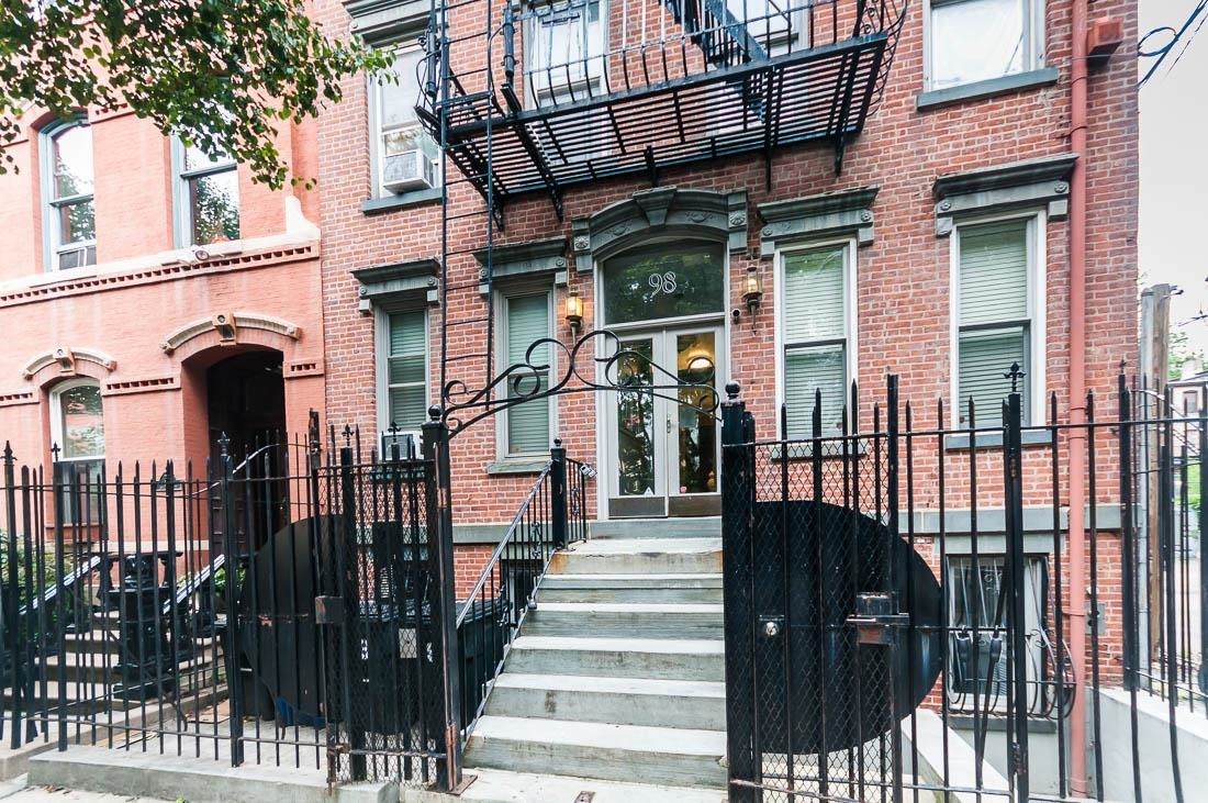 98 Bright St - Photo 1
