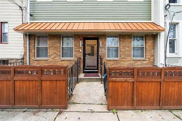 15 St Pauls Ave - Photo 1