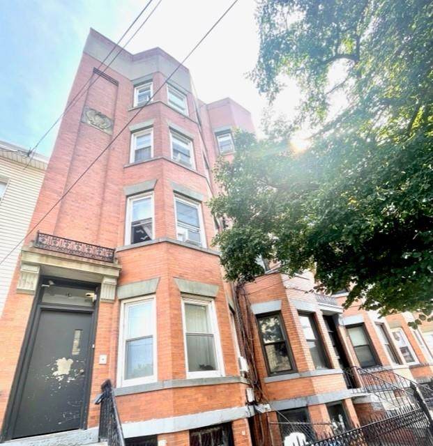 58 St Pauls Ave - Photo 1