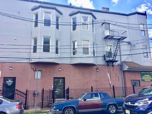 522 Central Ave - Photo 1