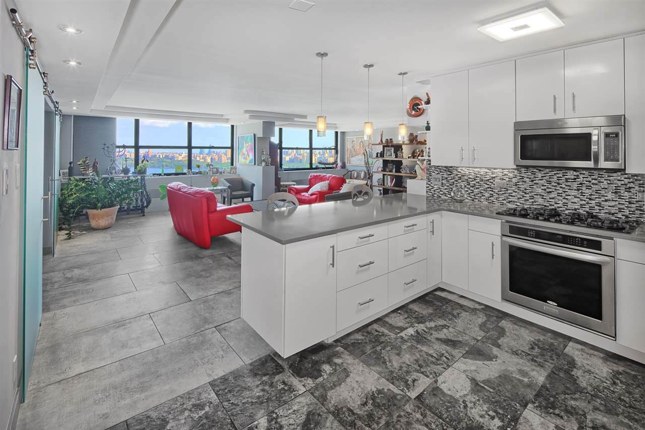 7004 Blvd East - Photo 1