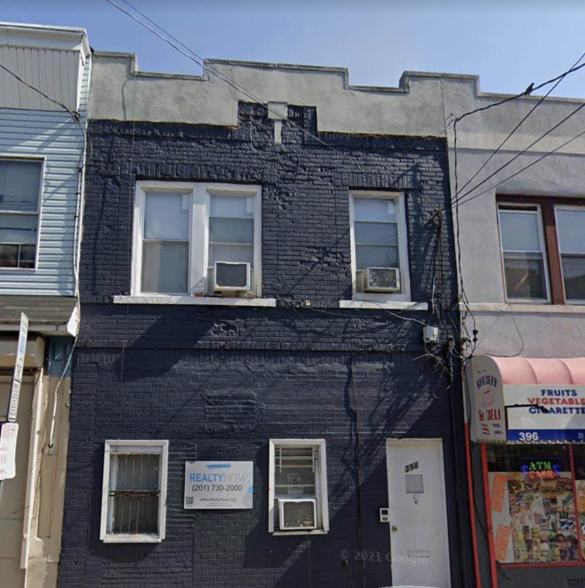 398 Baldwin Ave - Photo 1