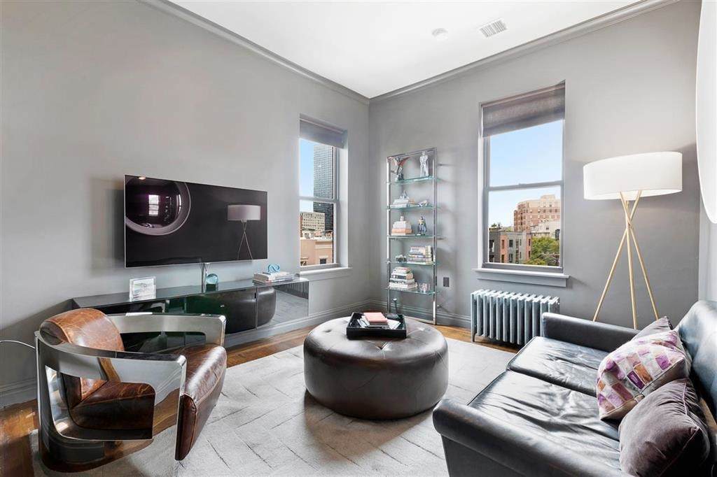277 York St - Photo 1