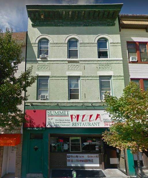 1013 Summit Ave - Photo 1