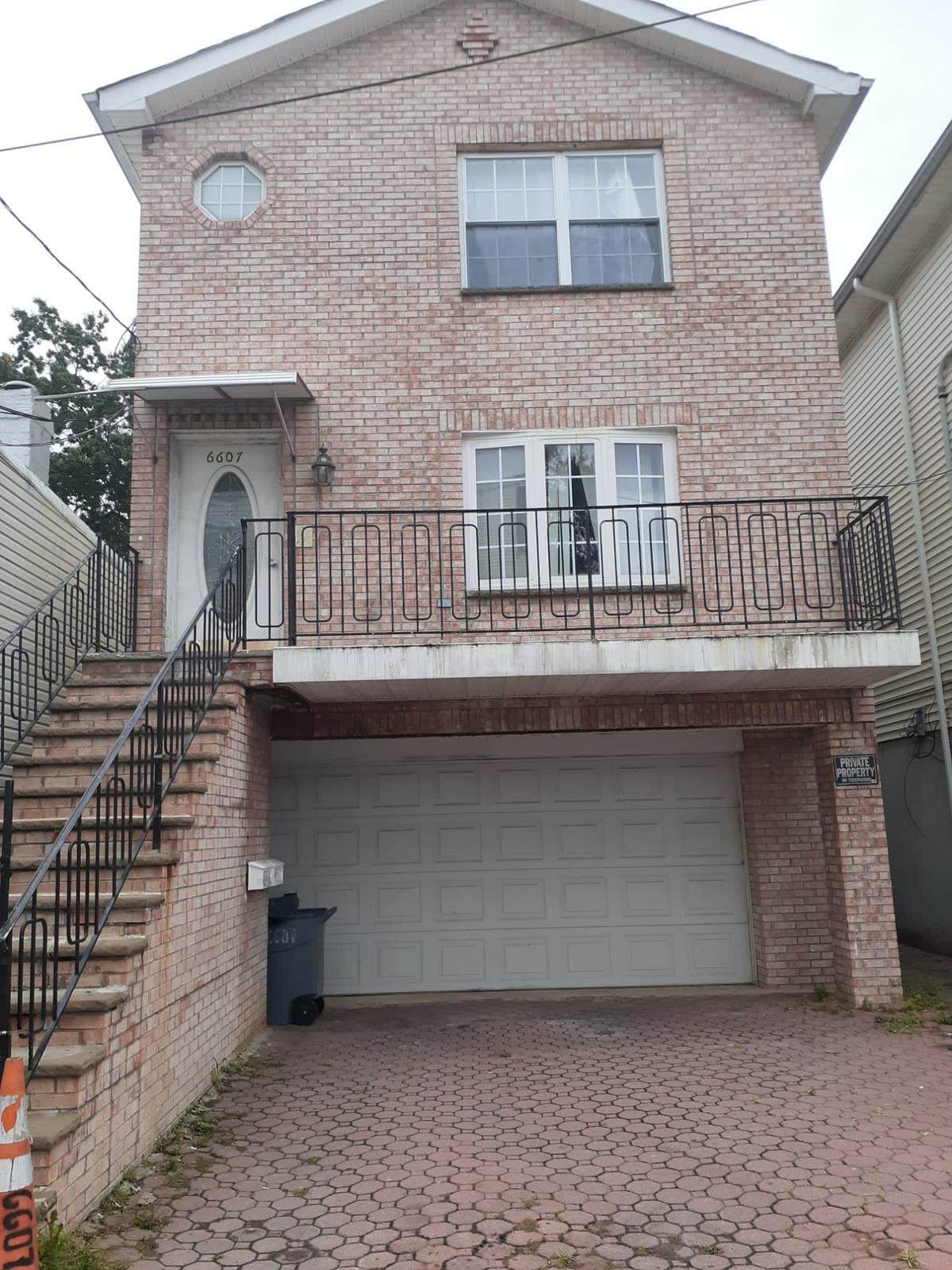 6607 Bergenwood Ave - Photo 1