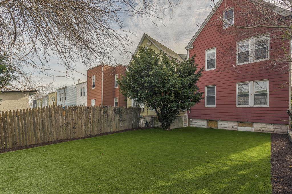 34 Danforth Ave - Photo 1