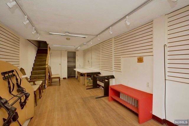 327 48TH ST - Photo 1