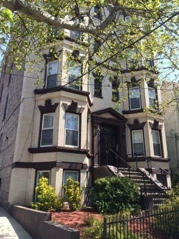 162 Fairview Ave - Photo 1