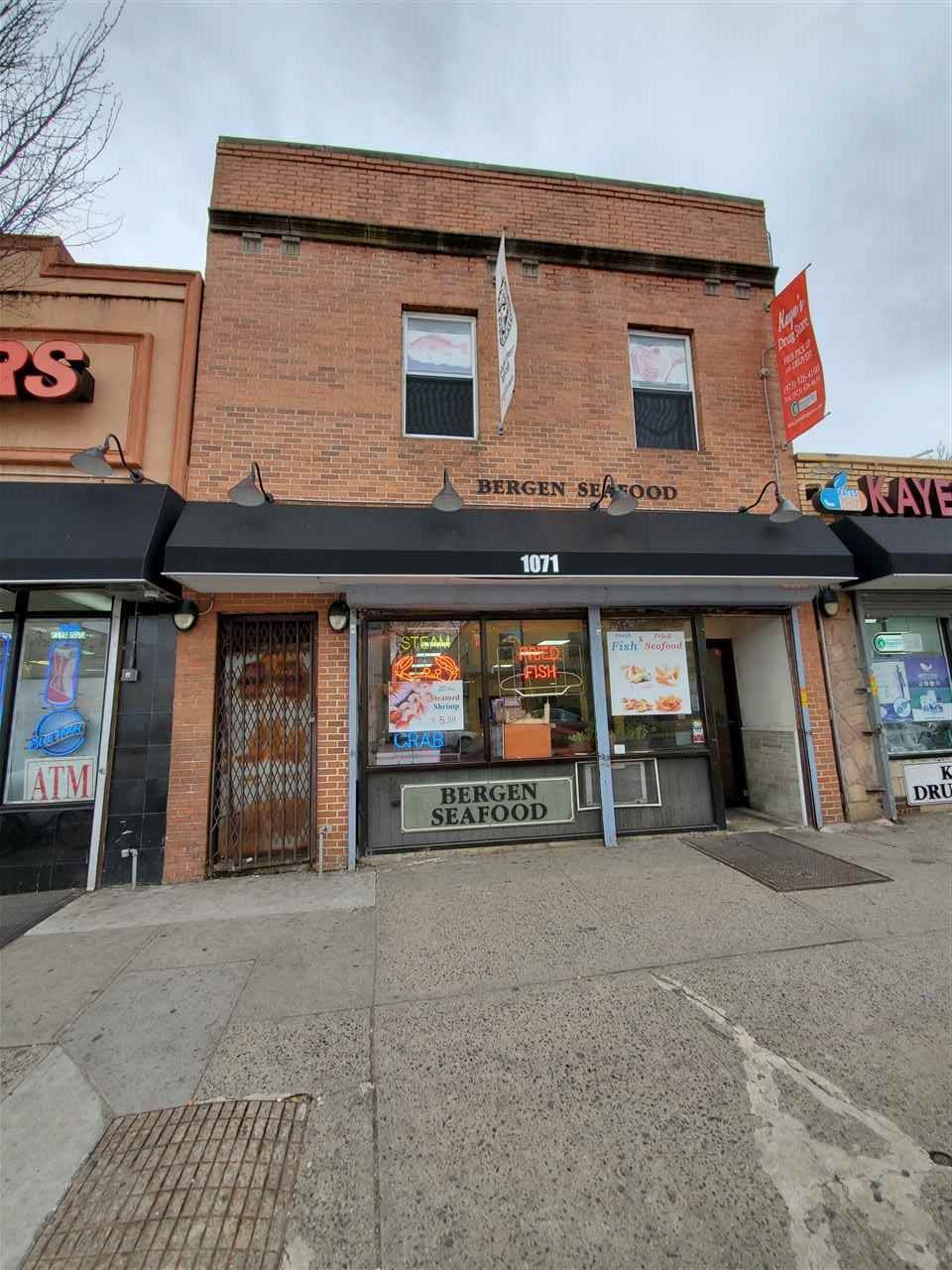 1071 Bergen St - Photo 1