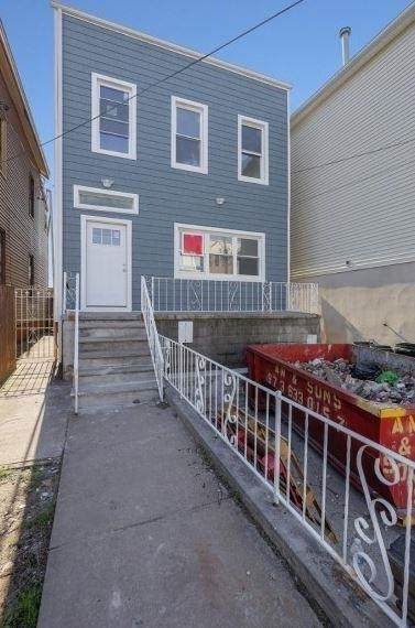 83 Winfield Ave - Photo 1