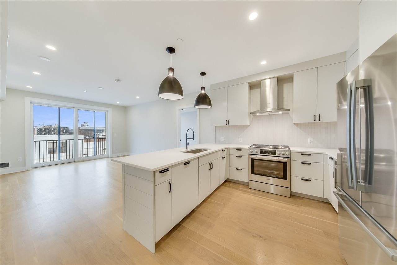 366 6TH ST - Photo 1
