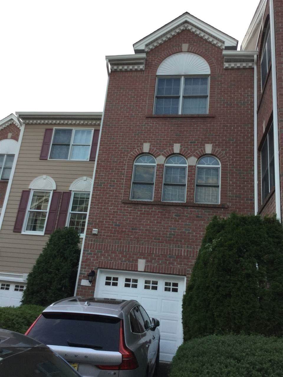 412 Newburgh Ct - Photo 1