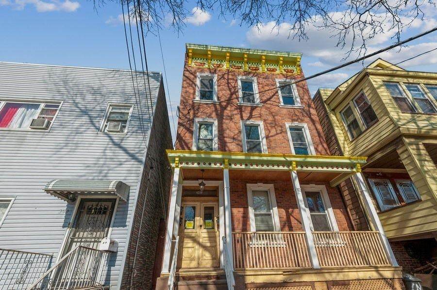 302 Union St - Photo 1