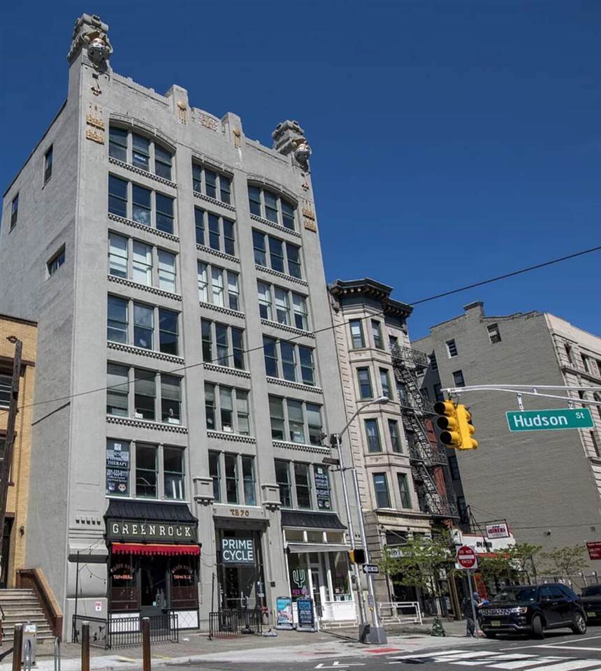 70 Hudson St - Photo 1